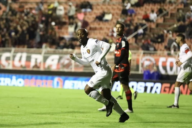 Próximos três jogos do Corinthians no Brasileirão sofrem