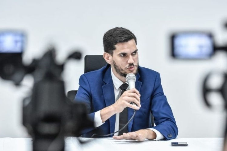 Sem calendrio nacional em 2024, Marino Abreu aponta desvalorizao da SAF do Santa Cruz 