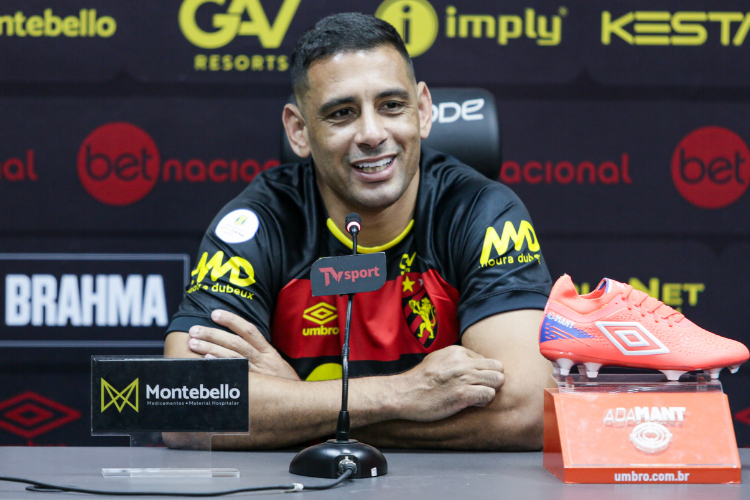 Veja a opinio de Lo Medrado no Diario Esportivo sobre a sombra para Love no Sport