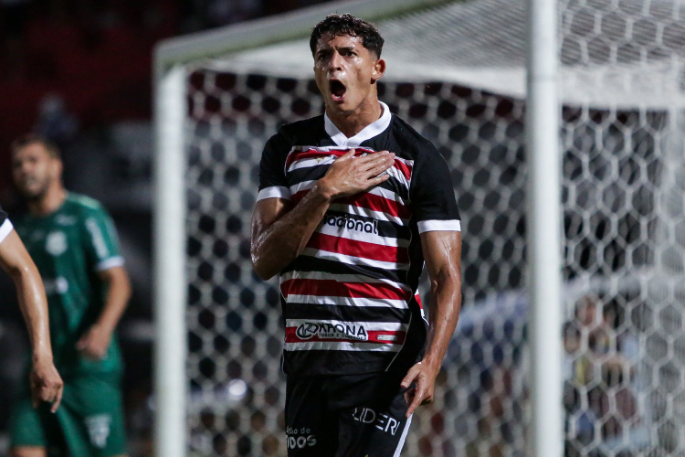 Cria da base, Guedes consegue resciso de contrato na Justia e deixa o Santa Cruz