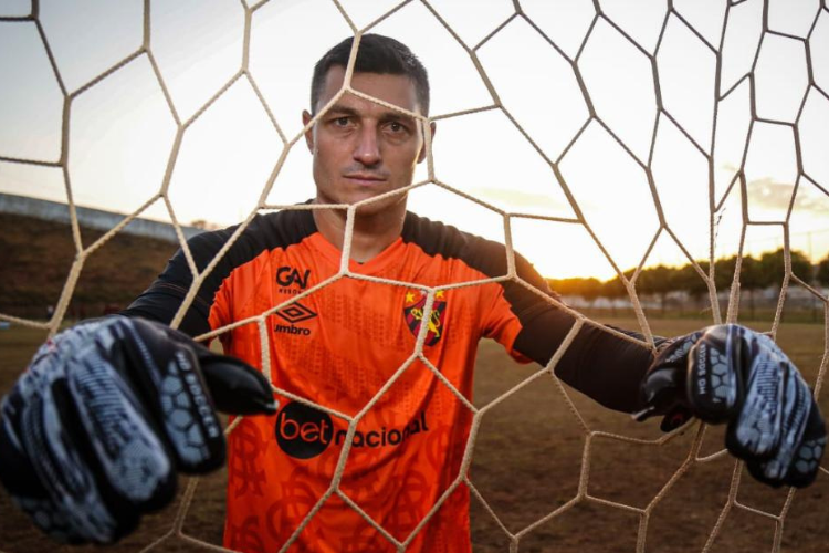 Em retorno a meta, Denis valoriza empate do Sport fora de casa: 'Ponto importante'