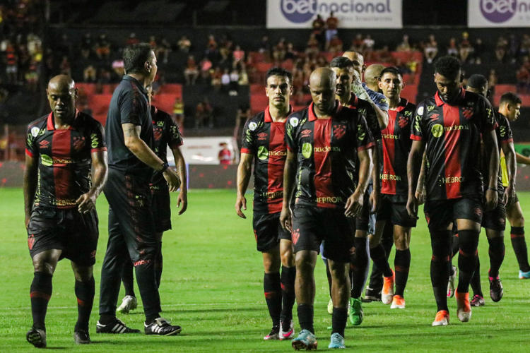 Com sistema defensivo instvel, Sport alcana sua pior sequncia sem vitrias da temporada