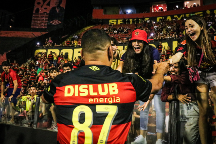 Diego Souza celebra 'estreia com o p direito' e declara amor ao Sport: 'Sou apaixonado'