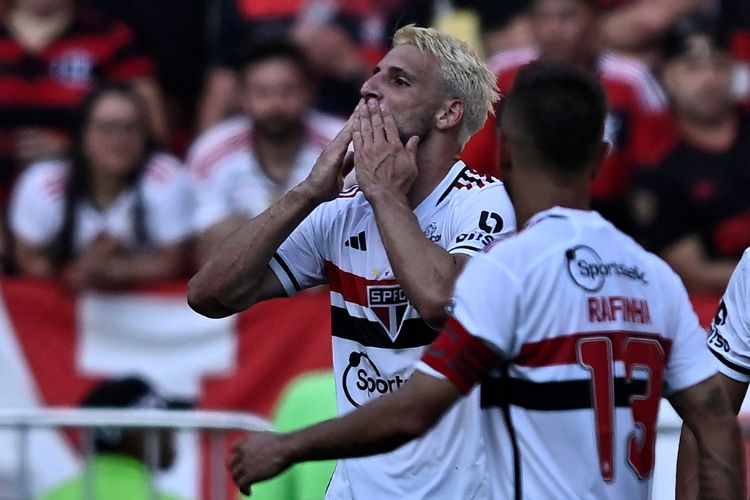 São Paulo segura empate e conquista a inédita Copa do Brasil