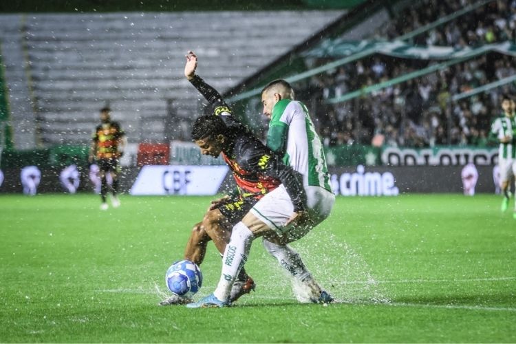 Sport vence jogo difícil contra o Sousa-PB e consegue segunda