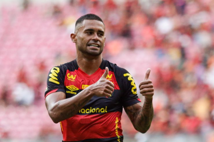 Por acordo entre os clubes, Joo Igor e Kayke no jogam pela Chapecoense contra o Sport