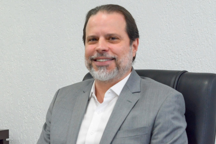 Atual presidente do Ceasa, Bruno Rodrigues  o nome da vez para presidncia do Santa Cruz