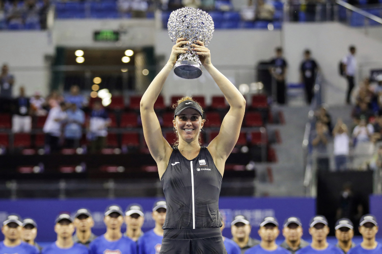 Bia Haddad vence o WTA Elite Trophy, na China, maior ttulo da carreira