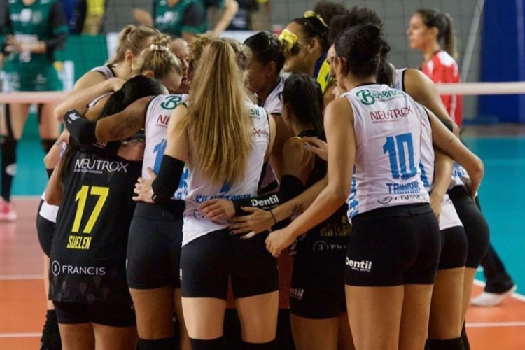 Sesi Vôlei Bauru e EC Pinheiros farão a final do Paulista Feminino 2022