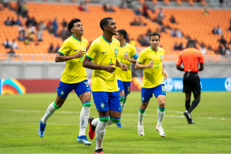 Brasil vence Irã com facilidade na estreia da Copa do Mundo de