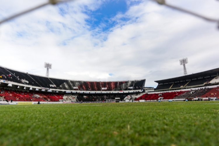 Times do NE abrem mão de jogar em casa para lucrar com o Santa Cruz-PE