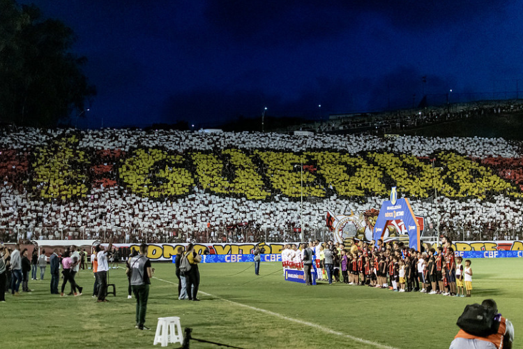 Casa cheia: Torcida do Vitria esgota ingressos para o confronto contra o Sport, no Barrado