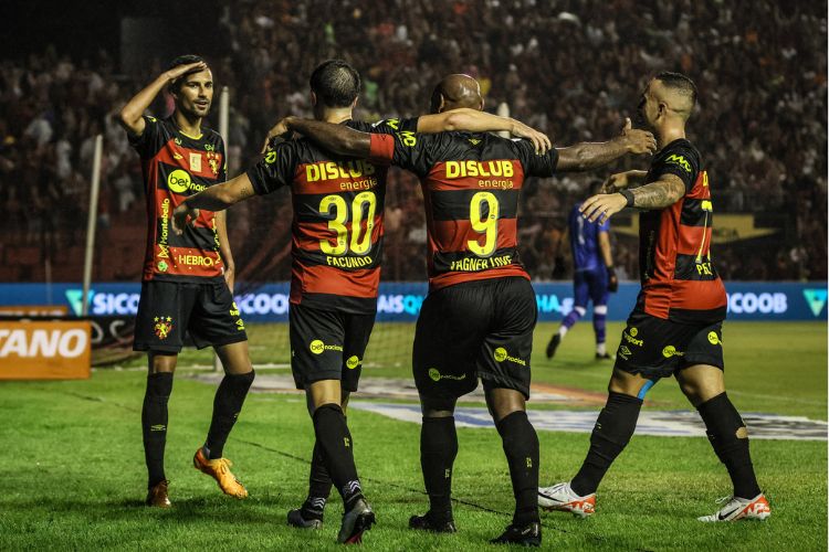 Vitória joga hoje no Barradão contra o Vitória da Conquista