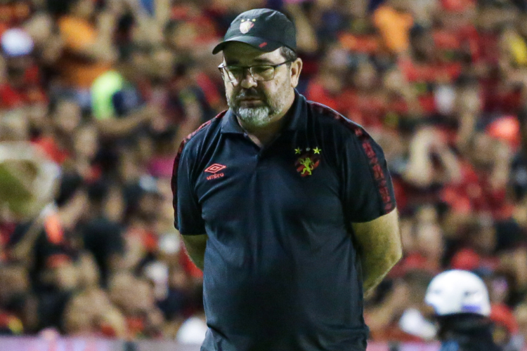 Enderson Moreira deixa o Sport com problemas escancarados na reta final da Srie B