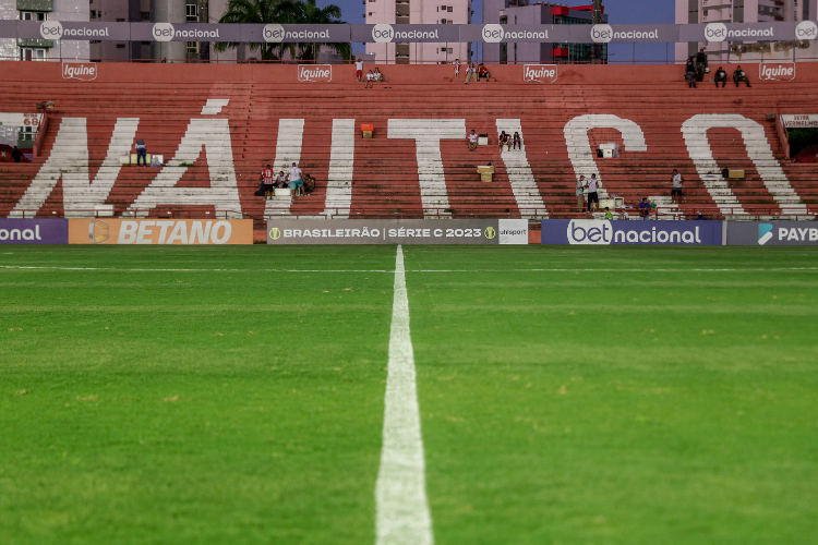 Novo executivo de futebol do Nutico deve ser anunciado aps o fim da Srie B