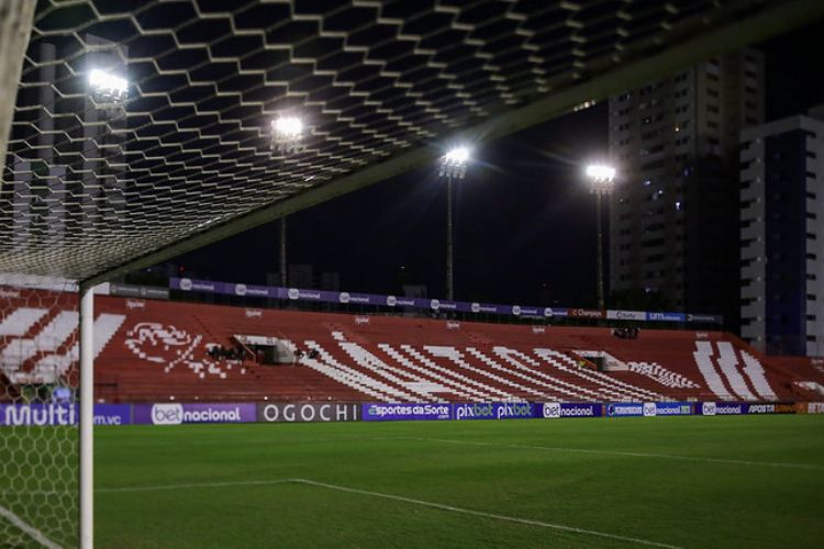 Diretor de futebol do Nutico projeta at 18 contrataes para apresentao do elenco