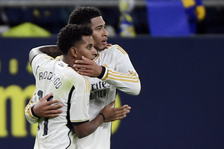 Com dois de Rodrygo, Real Madrid vence Cdiz e dorme na liderana do Espanhol