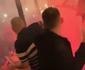 Torcidas de PSG e Newcastle brigam antes de jogo decisivo pela Champions League