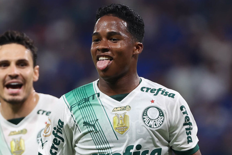 Endrick, a joia brasiliense do Palmeiras, fatura alto com patrocinadores