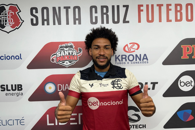 ' um time de peso, sonho de todo jogador', diz Joo Victor, em apresentao no Santa Cruz
