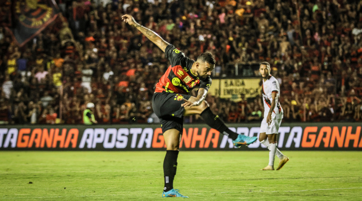Sport confirma renovao de emprstimo do volante Felipe
