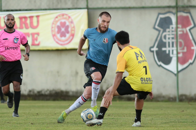 Lucas Bessa elogia evoluo coletiva do Santa Cruz: 'Estamos trabalhando para se entrosar'
