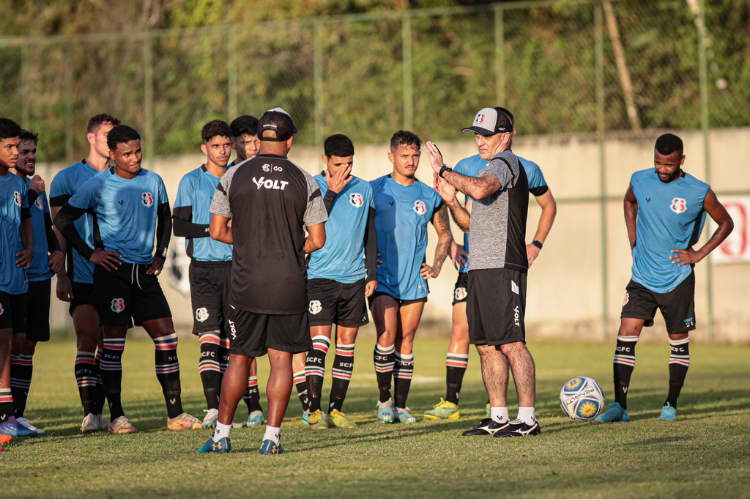 Acelerando o ritmo da pr-temporada: Santa Cruz ter grupo completo aps folga do Natal