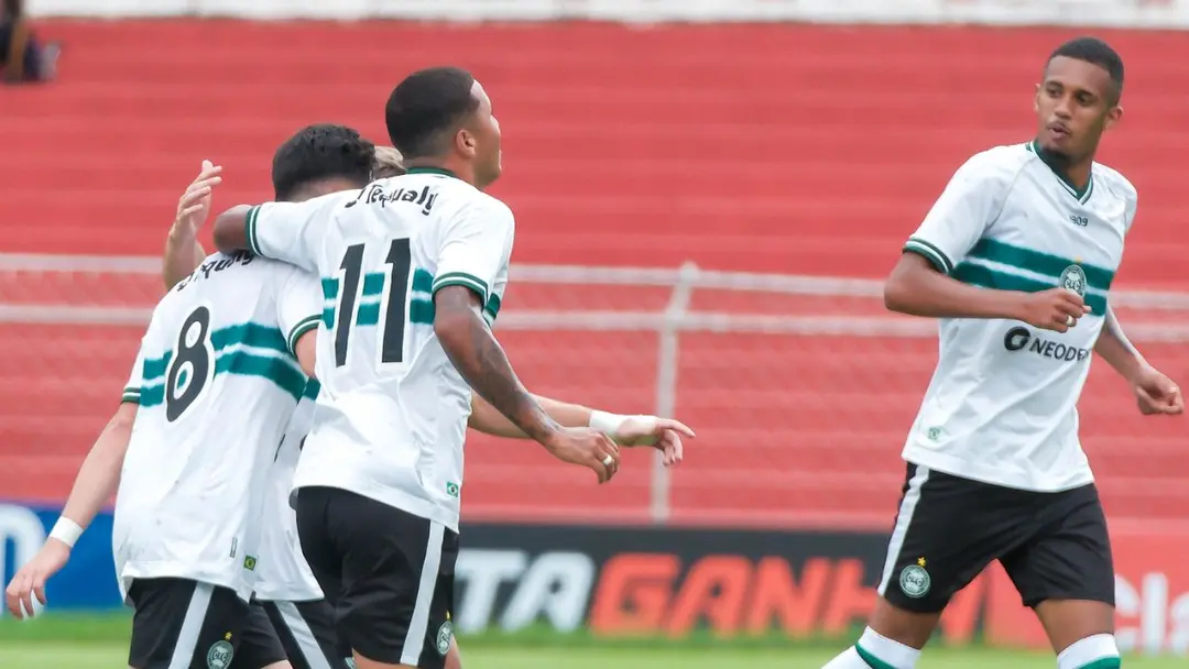 Retr perde para o Coritiba e est fora da Copa So Paulo de Futebol Jnior
