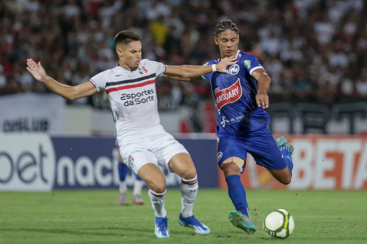 'Tratando esse jogo como uma final', afirma Caio Mello, do Santa Cruz, sobre duelo contra Flamengo de Arcoverde