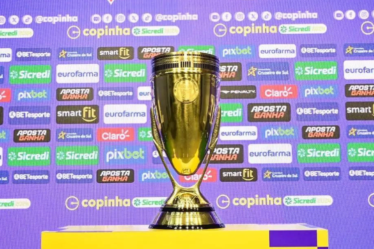 Invictos, Corinthians e Cruzeiro buscam ttulo da Copinha nesta quinta