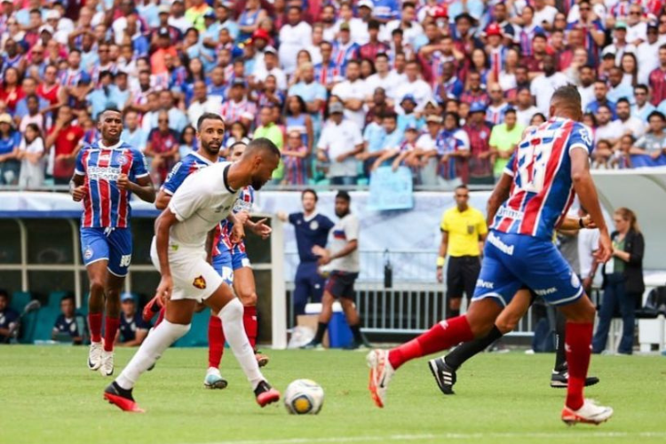 Com gol sofrido nos acrscimos, Sport perde para o Bahia na estreia da Copa do Nordeste