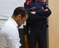 Daniel Alves chora durante depoimento; Ministrio Pblico pede nove anos de recluso