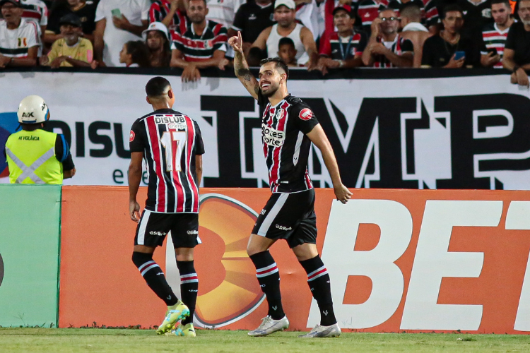 Artilheiro do Estadual, Pedro Bortoluzo exalta boa fase no Santa Cruz:'Trabalhei em silncio'