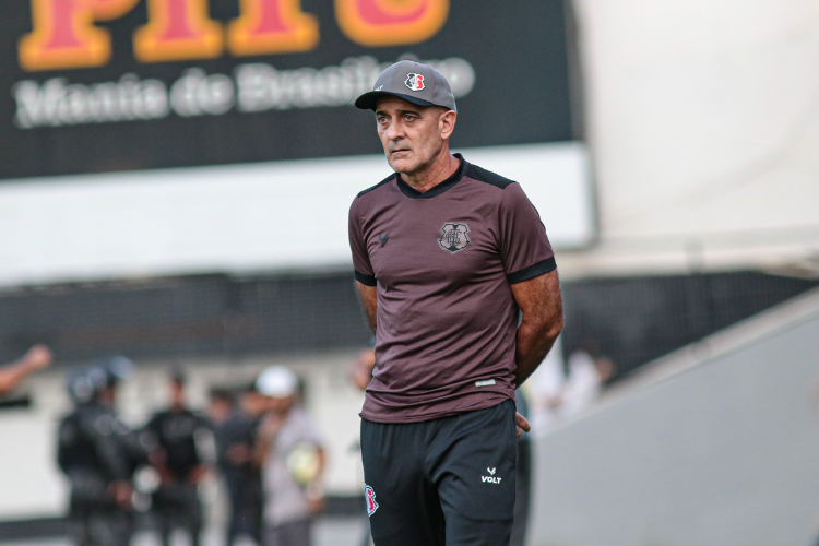 Tcnico do Santa Cruz evita falar de favoritismo e convoca torcida para deciso contra o Central