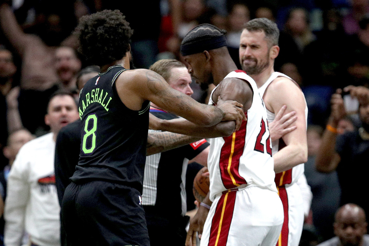 Gancho na NBA: cinco jogadores so suspensos por briga generalizada