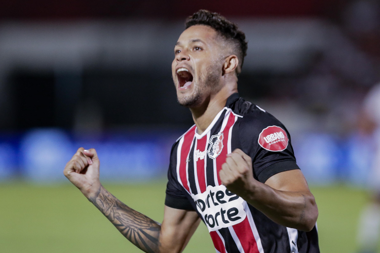 Santa Cruz vence o Central e garante vaga na semifinal do Estadual e na Srie D de 2025