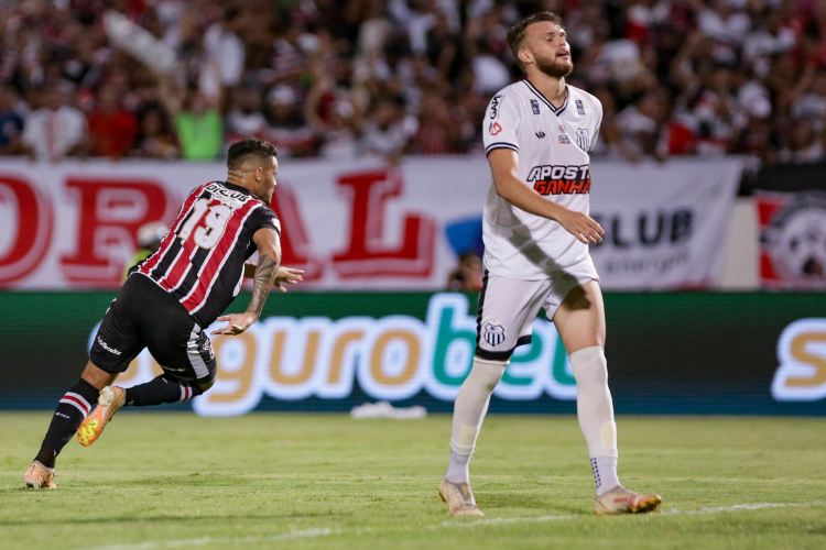 Gilvan sai do banco de reservas para virar heri do Santa Cruz na classificao contra o Central