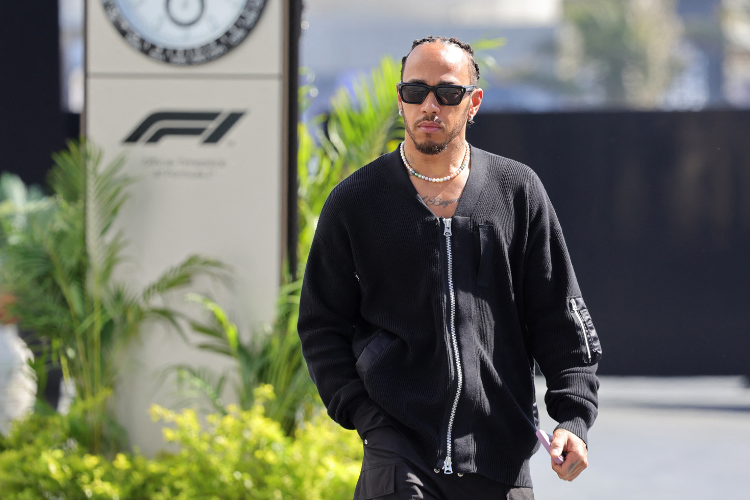 Hamilton diz que F1 vive 'momento crucial' aps srie de polmicas