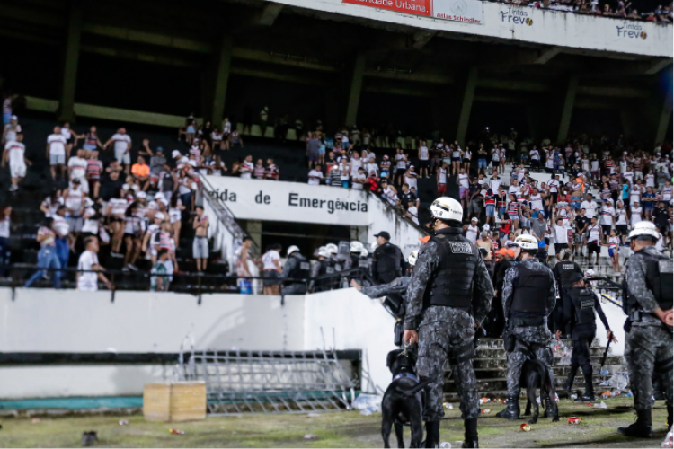 De quem foi a recomendao de torcida nica nos clssicos entre Santa Cruz x Sport? Veja as verses