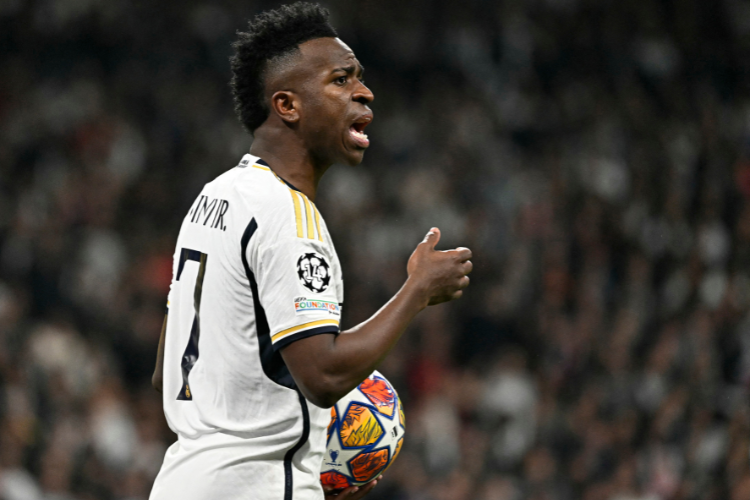 Torcida do Atltico de Madrid entoa cnticos racistas contra Vinicius Junior
