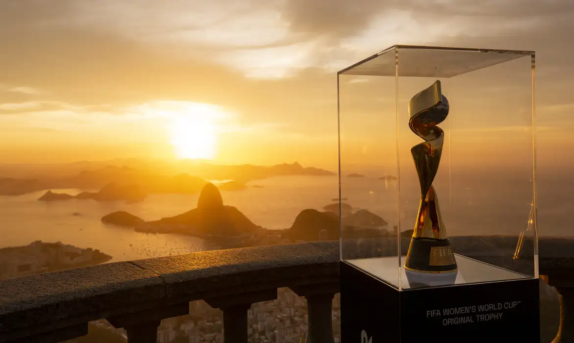 Fifa confirma Brasil como candidato  sede do Mundial Feminino 2027