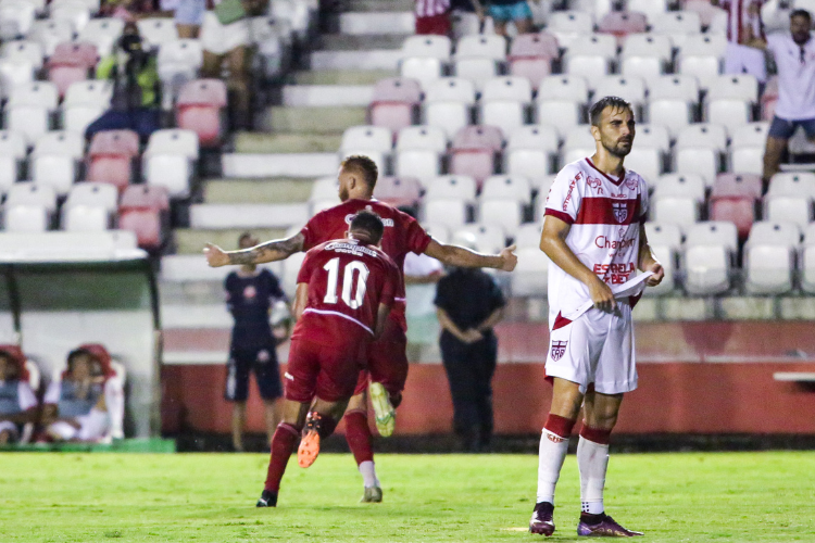 Nutico nunca perdeu para o CRB na Copa do Nordeste e possui retrospecto geral positivo