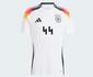 Adidas bane camisa da Alemanha por semelhana com sustica nazista; entenda