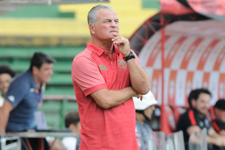 Nutico oficializa contratao do tcnico Mazola Jnior