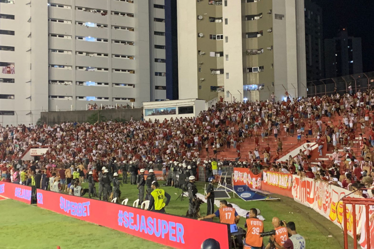 Apresentador do Sportv, Andr Rizek, solta o verbo contra o presidente da FPF