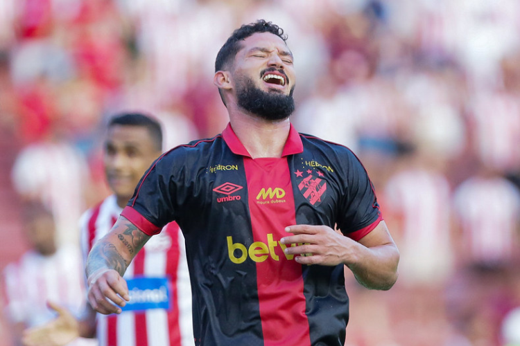 De sada: Arthur Cake pede para deixar o Sport e encaminha acerto com o Cricima