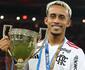 Assaltado aps vitria, Matheus do Flamengo recupera medalha