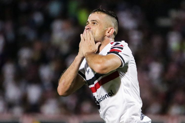 Finalista do Paraibano, ex-Santa Cruz Pipico pode encerrar jejum de ttulos na carreira