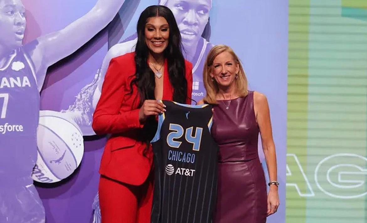 <i>(Foto: Reprodução Instagram / Chicago Sky)</i> <i>(Foto: Reprodução Instagram / Chicago Sky)</i>