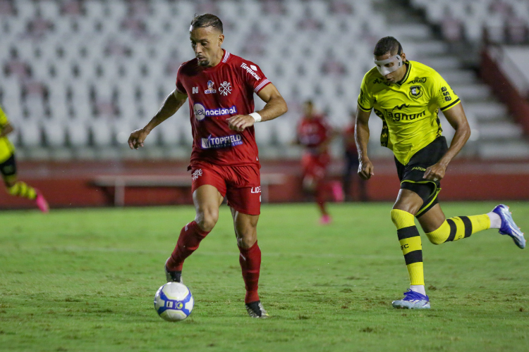 Com Aflitos sem pblico, Nutico empata com o So Bernardo na estreia da Srie C